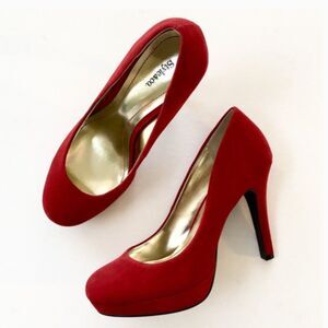 Style & Co. Red Velvet Rounded Toe Platform Heel
